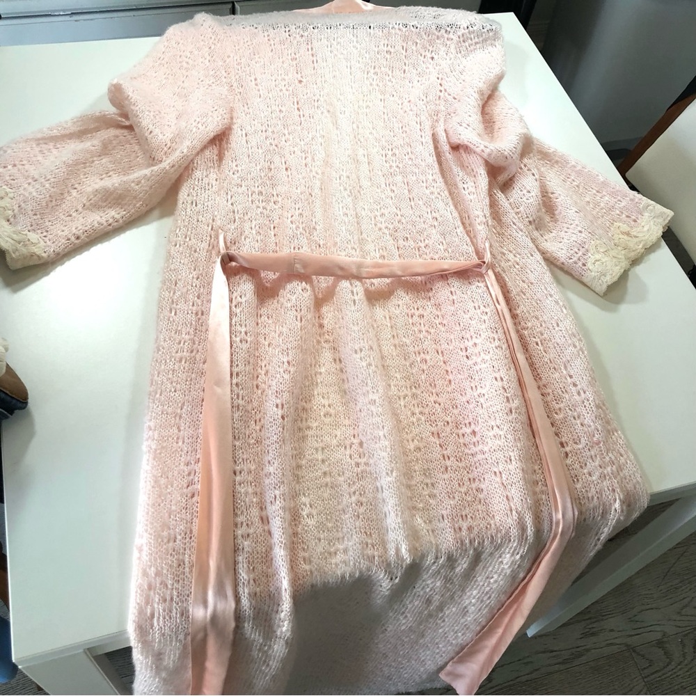 Natori Vintage Blush Pink Crochet Knit Long Robe Lace Size M - Picture 5 of 10